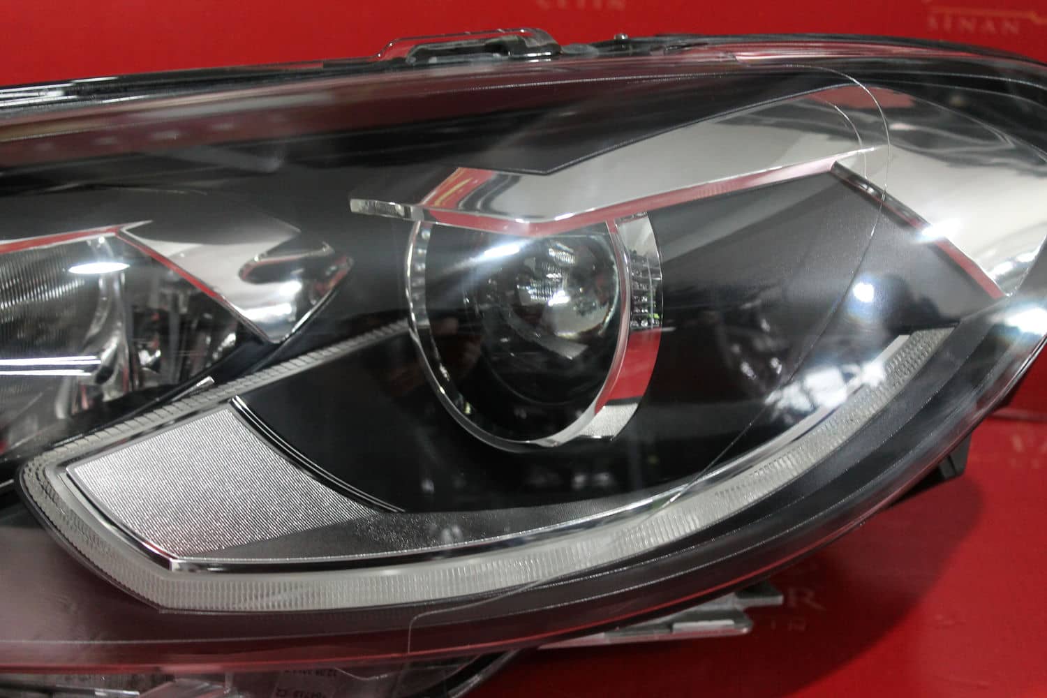 Volkswagen SCİROCCO VW SCİROCCO ADAPTİF XENON LEDLİ SAĞ SOL FAR HATASIZ DOLU